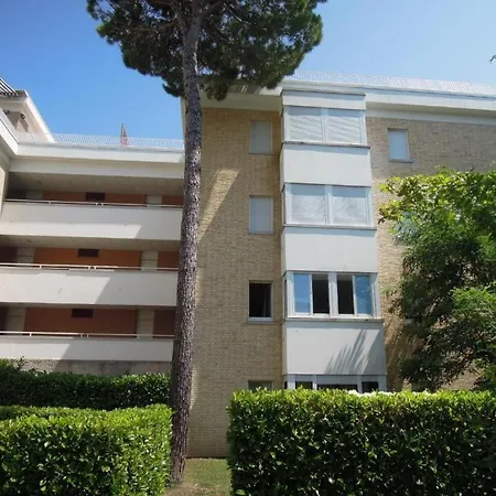 Two-bedroom In A Wonderful Apartment *